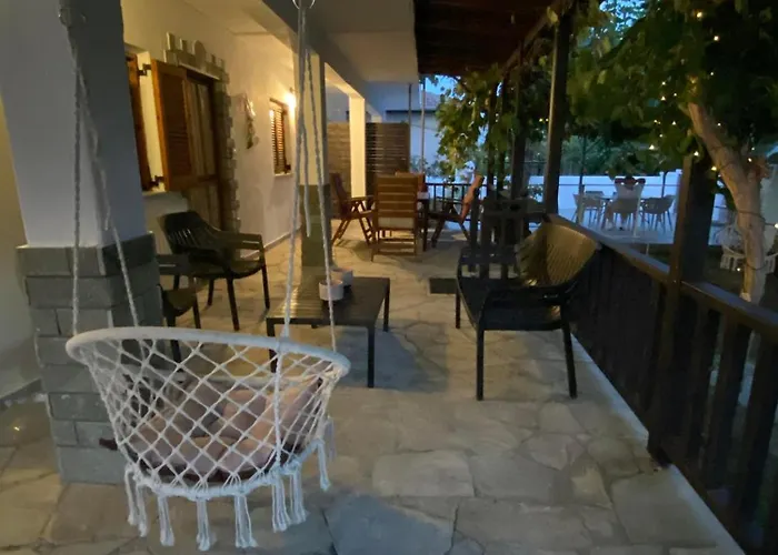 Elsa's Poem Feriehus Paralía