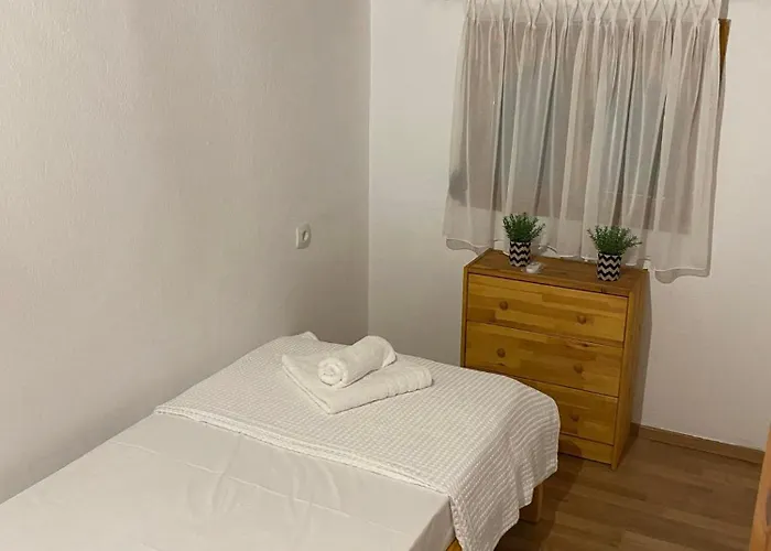 Elsa's Poem Feriehus Paralía