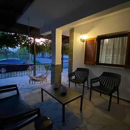 Elsa's Poem * Paralía